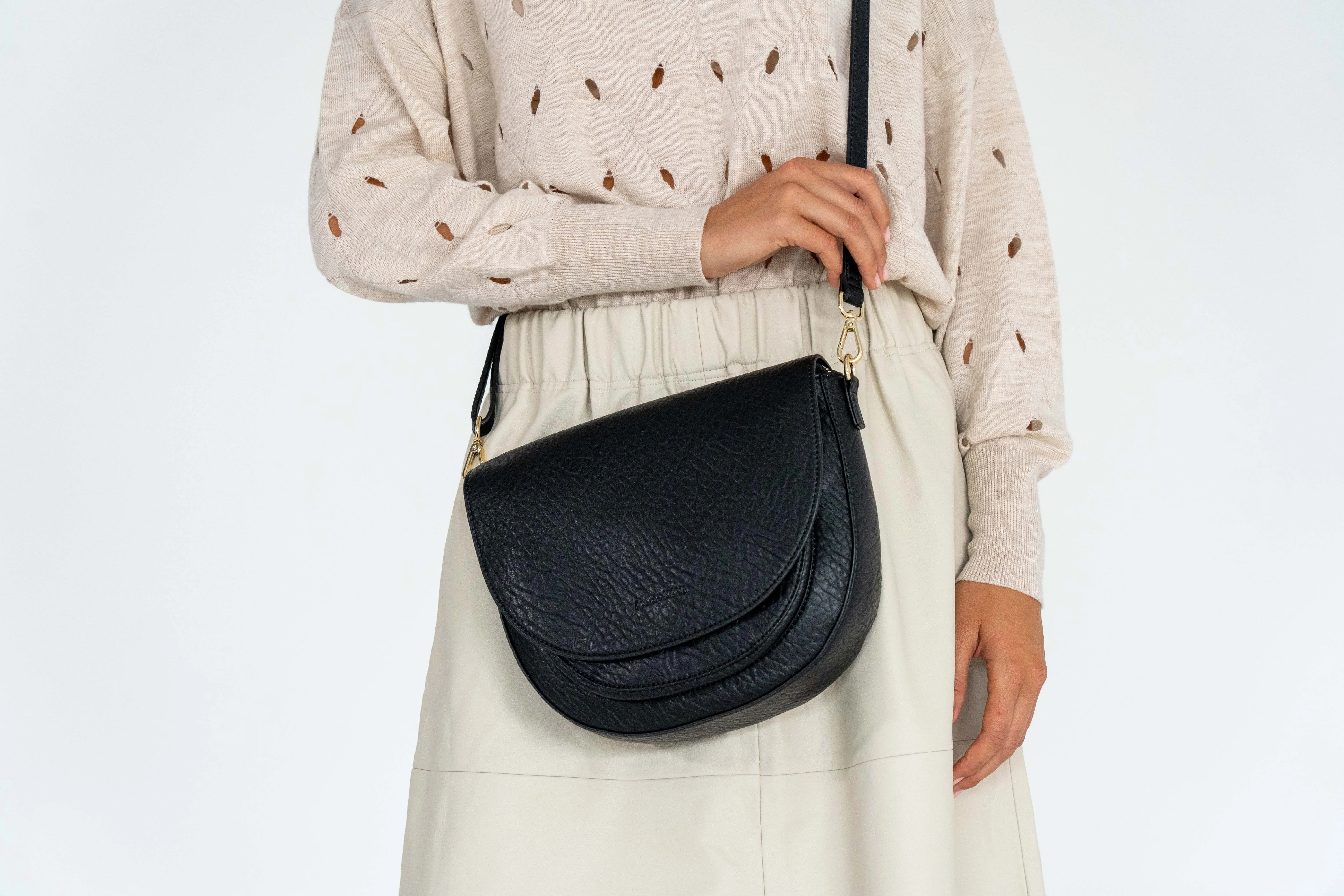 Elms   King - Salerno Crossbody - Black