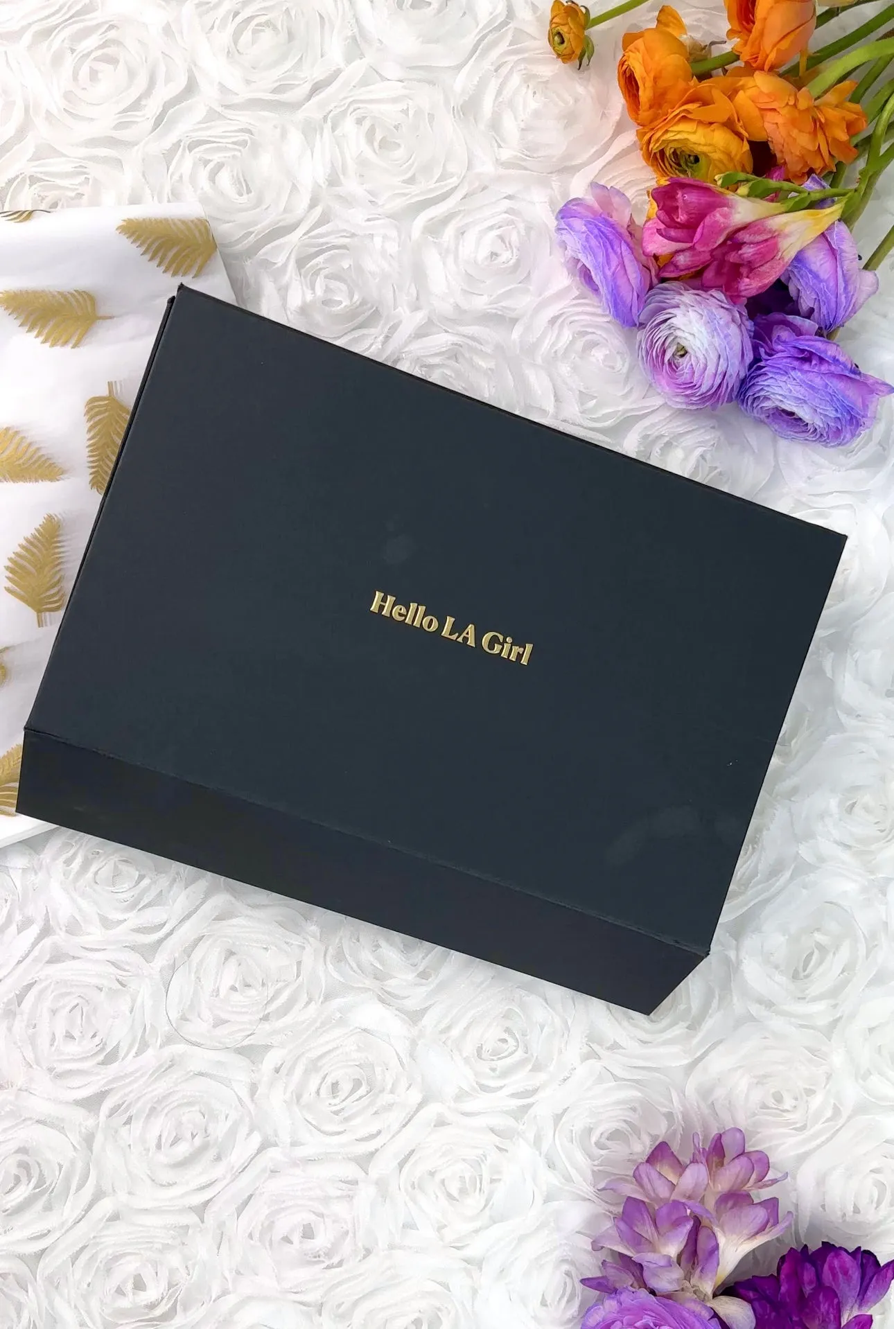 Hello.LA.Girl Gift Box